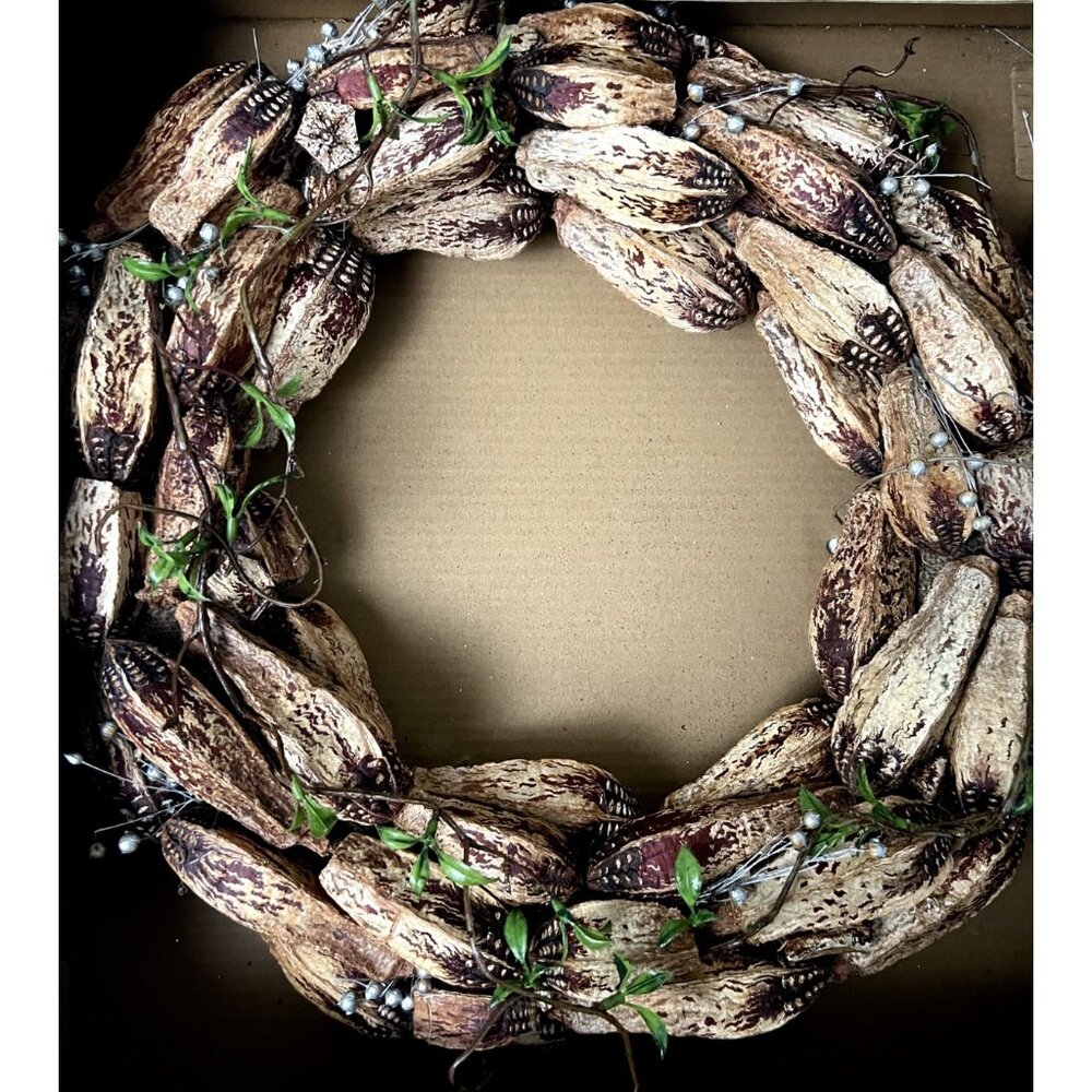 Mahogany Pod Natural Wreath‎ Holiday Decor NEW IN BOX